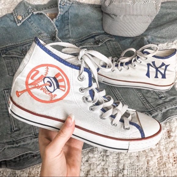 converse store new york yankees